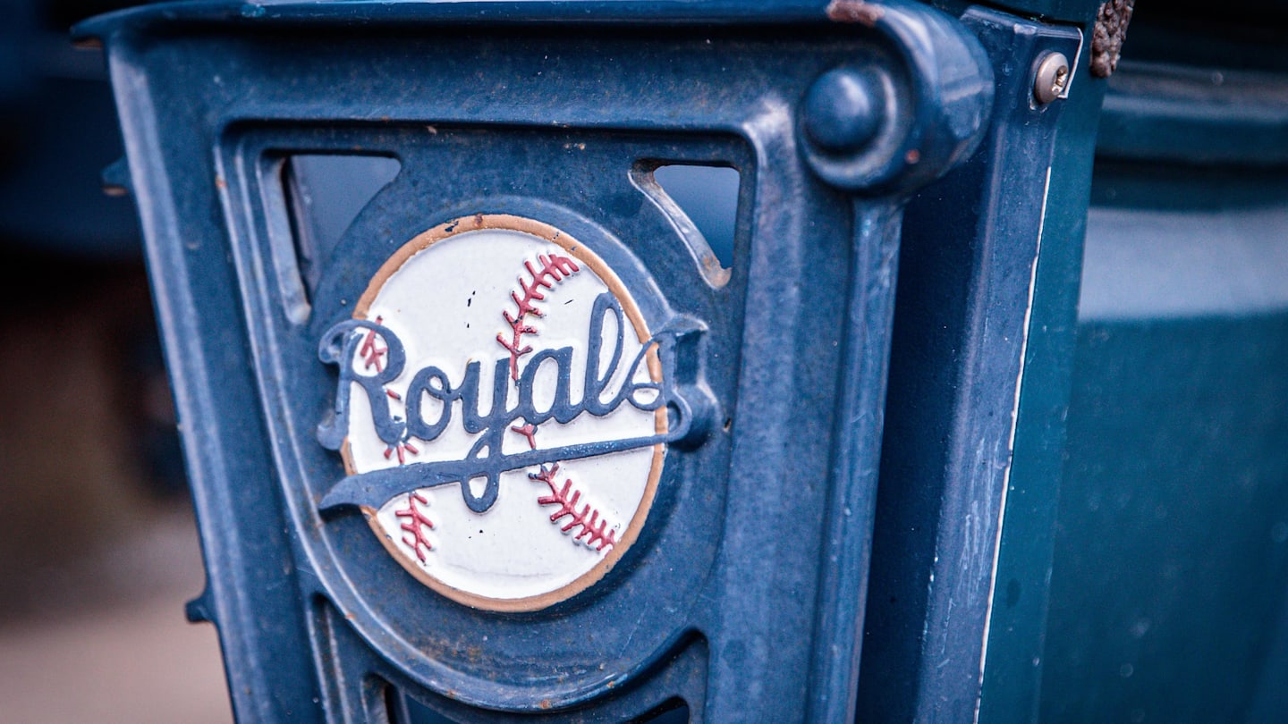 Red Sox Pursue Multiple Trade Targets Amid Playoff Push