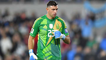 Emiliano Martinez - Argentine 