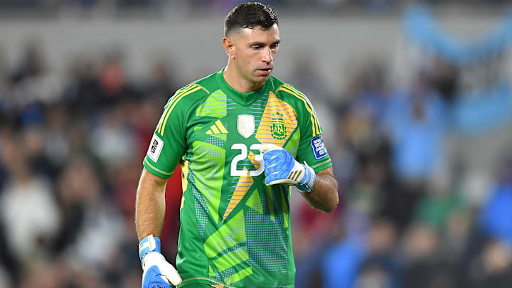 Emiliano Martinez - Argentine 