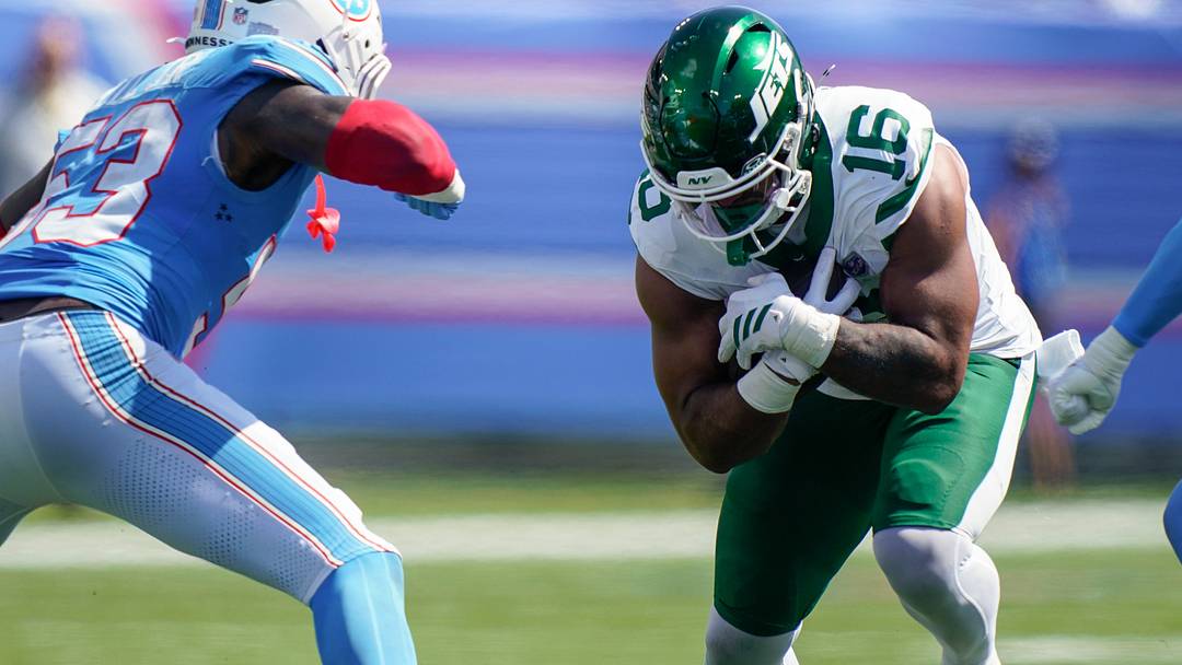 The Jets would be wise to increase rookie TE Kenyon Sadiq's playing time as he continues to adjust to the NFL level. The Jets would be wise to increase rookie TE Kenyon Sadiq's playing time as he continues to adjust to the NFL level.