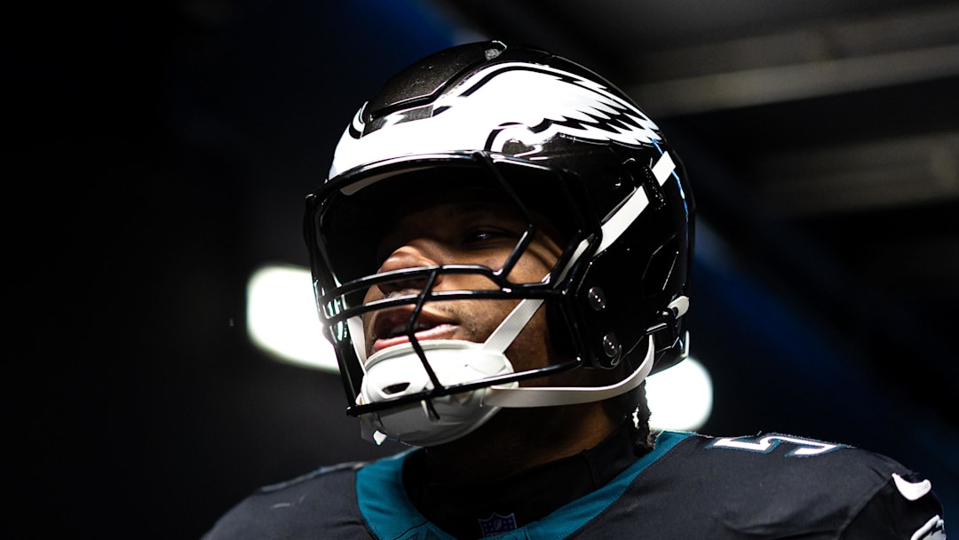 Philadelphia Eagles guard Tyler Steen (56)