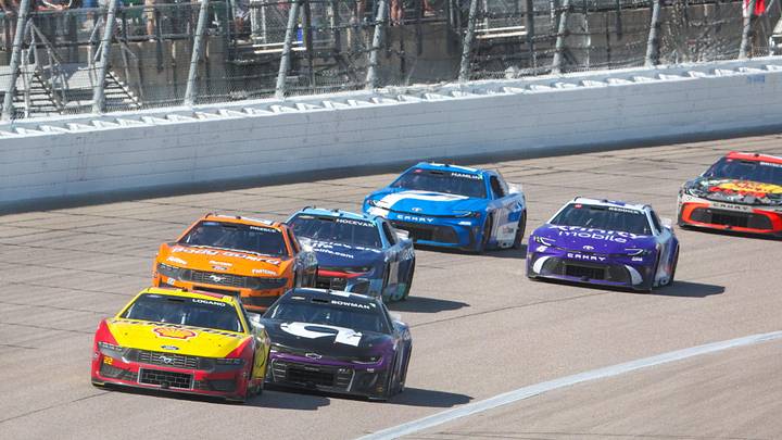 Kansas Speedway, NASCAR