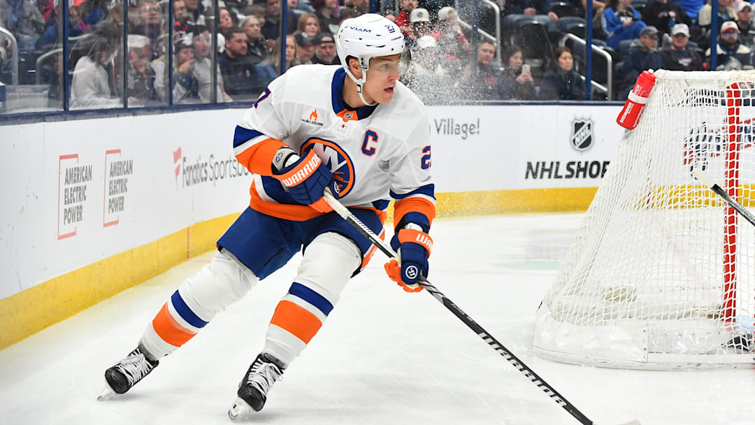 New York Islanders v Columbus Blue Jackets
