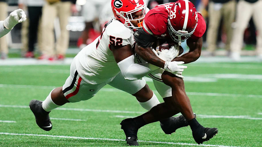 Georgia Bulldogs defensive lineman Christen Miller 