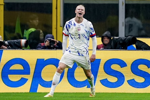 เออร์ลิง ฮาลันด์ในท่าฉลอง เออร์ลิง ฮาลันด์ในท่าฉลอง