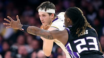 Sacramento Kings v Los Angeles Lakers