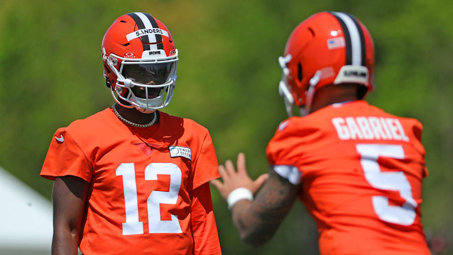 Cleveland Browns quarterback Shedeur Sanders and Dillon Gabriel could both serve as backups to Joe Flacco in 2025. | Jeff Lange / USA TODAY NETWORK via Imagn Images