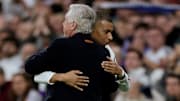 Carlo Ancelotti et Kylian Mbappé - Real Madrid