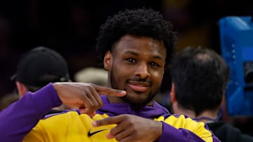 San Antonio Spurs v Los Angeles Lakers
