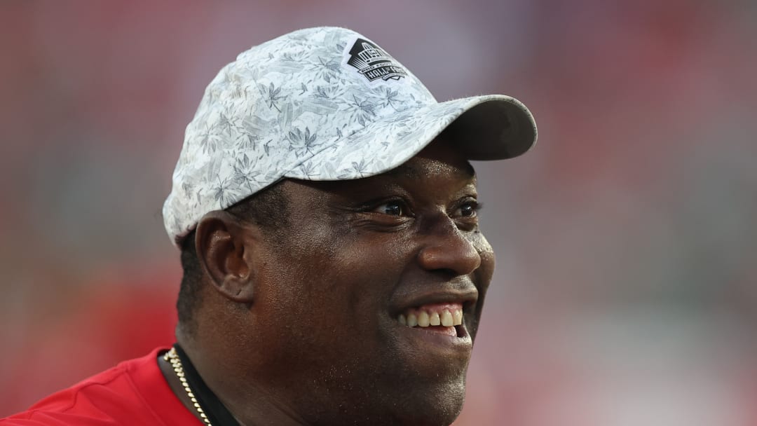 Colorado football GA Warren Sapp gave instruction to a second-year NFL player in his home state of Florida