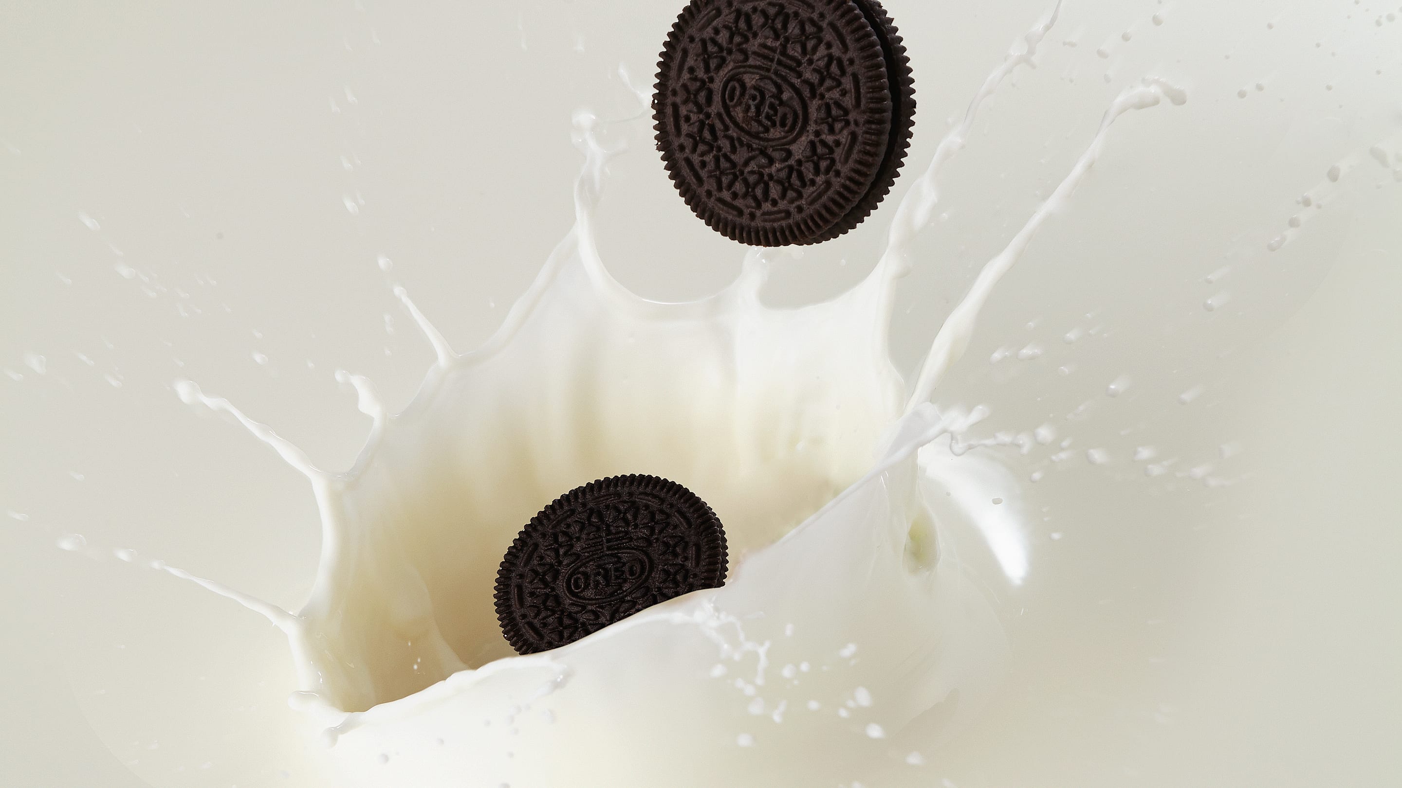 The Optimal Time to Dunk an Oreo, According to Science