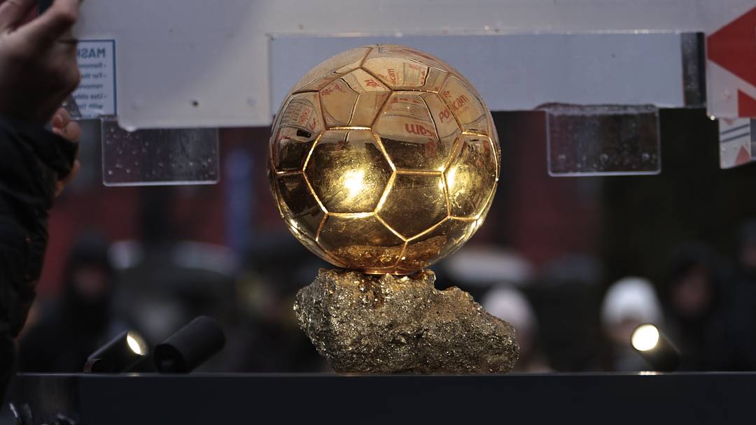 Andriy Shevchenko Brings The Ballon d’Or To Ukraine