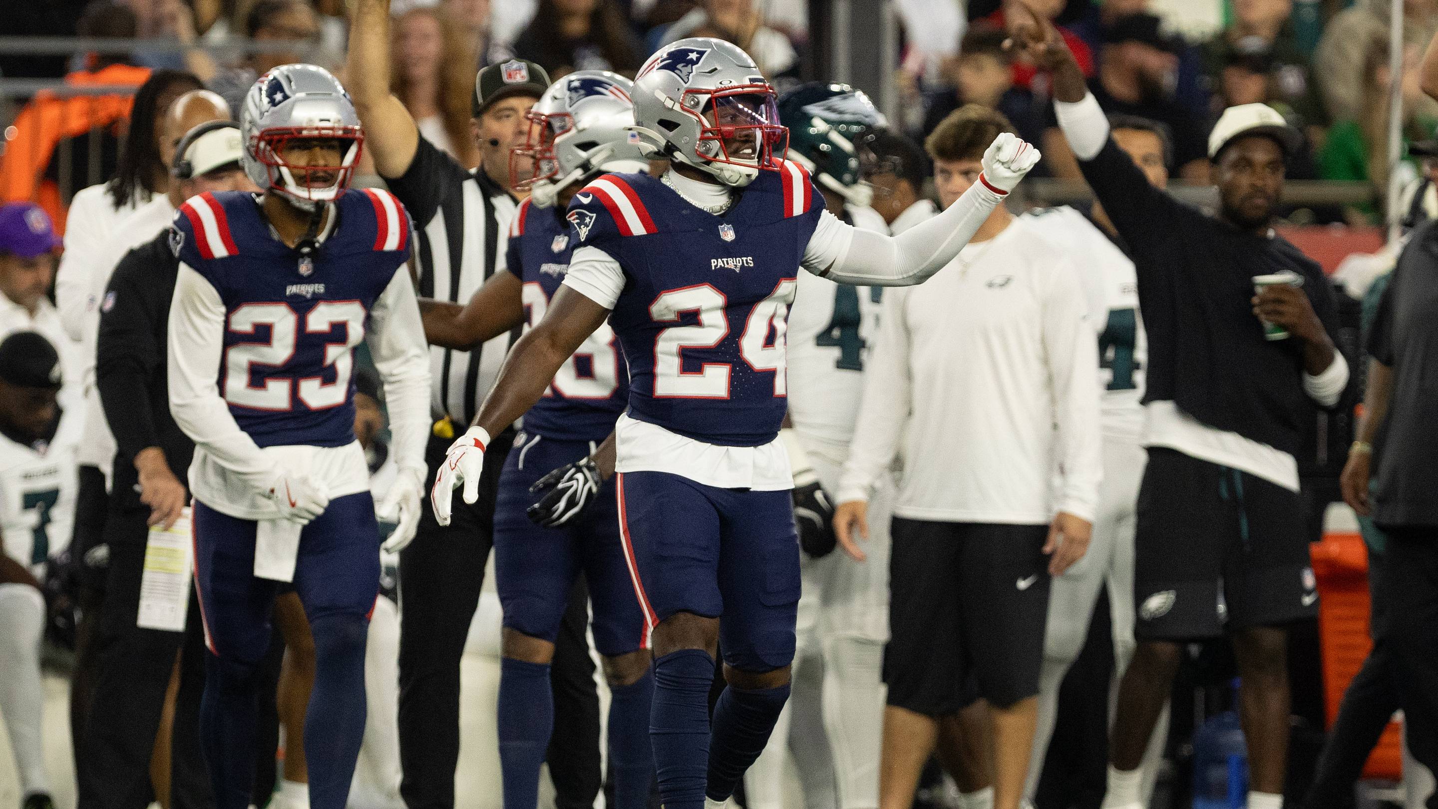 Patriots Roster Moves: Place Dell Pettus on IR, Promote Young Edge Rusher