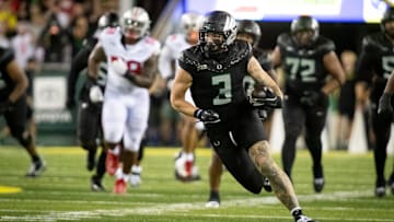 Oregon Ducks tight end Terrance Ferguson carries the ball for the Ducks as the No. 3 Oregon Ducks host the No. 2 Ohio State Buckeyes Saturday, Oct. 12, 2024 at Autzen Stadium in Eugene, Ore.