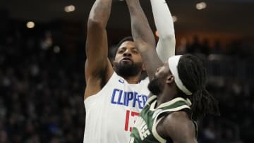 Los Angeles Clippers v Milwaukee Bucks