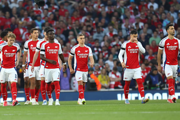 Arsenal players against Paris Saint-Germain in the Champions League