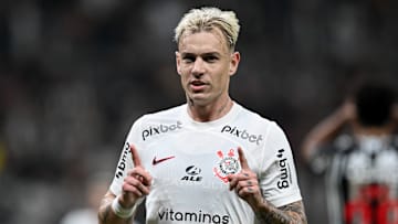 Guedes, ex-Corinthians, está atuando no Catar