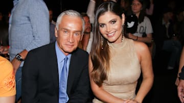 Jorge Ramos es oriundo de México y Chiquinquirá Delgado es venezolana, aunque ambos viven en Estados Unidos