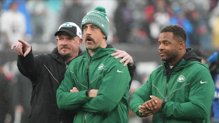 East Rutherford, NJ  -- Jets offensive coordinator Nathaniel Hackett with Aaron Rodgers and Randall Cobb before the game. The Atlanta Falcons and the NY Jets play at MetLife Stadium on December 3, 2023 in East Rutherford, NJ.