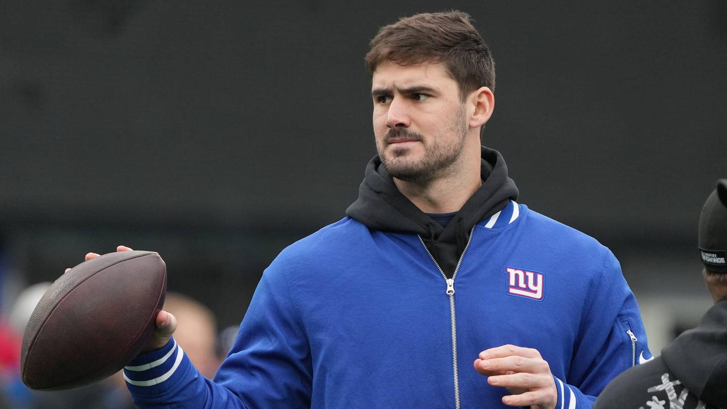 With Daniel Jones' future in question, Giants find new backup QB - Vimarsana News