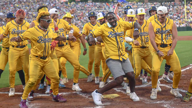 Savannah Banana Players Dancing