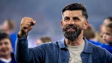 Miron Muslic bleibt Schalke-Trainer