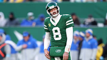 Aaron Rodgers during an NFL matchup between the New York Jets and Los Angeles Rams