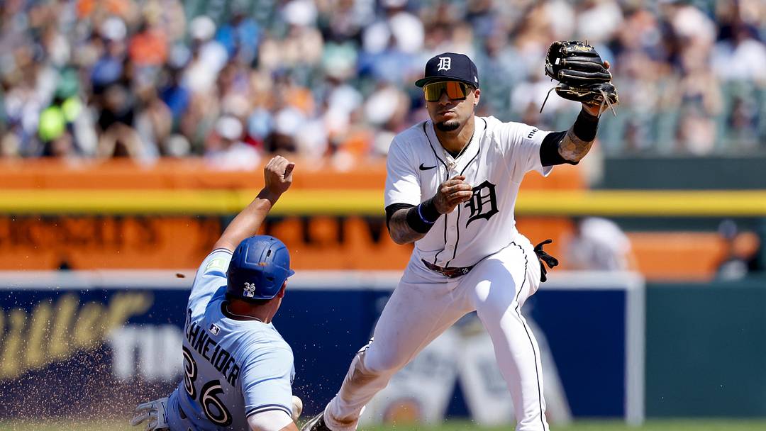 Blue Jays outfielder Davis Schneider (left) and Detroit Tigers shortstop Javier Báez (right), during a 2025 game. Blue Jays outfielder Davis Schneider (left) and Detroit Tigers shortstop Javier Báez (right), during a 2025 game.