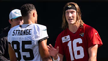 Tight end Brenton Strange (85) talks with Jacksonville Jaguars quarterback Trevor Lawrence (16) after the Jacksonville Jaguars’ 18th and final training camp practice at Miller Electric Center in Jacksonville, Fla. Wednesday August 20, 2025. 
