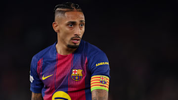 Raphinha débute la rencontre à Prague. Raphinha débute la rencontre à Prague.