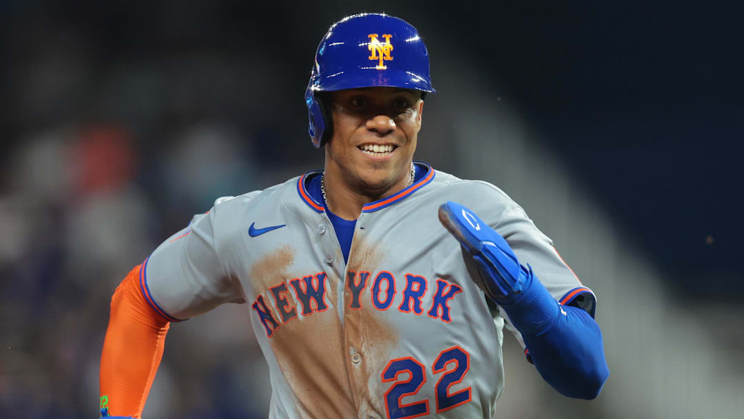 Sep 26, 2025; Miami, Florida, USA; New York Mets right fielder Juan Soto (22) runs toward third base against the Miami Marlins during the third inning at loanDepot Park. 