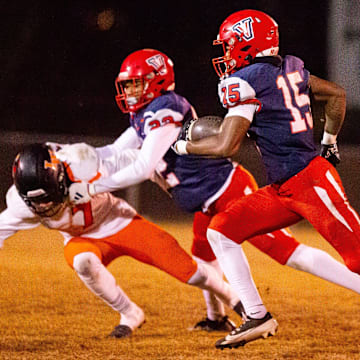 Vanguard Knights Nasir Allen (15) makes a break on a kick off return which lead to a touchdown in the second half. The Vanguard Knights hosted The Lake Wales Highlanders at Booster Stadium in Ocala, FL on Friday, November 22, 2024. [Doug Engle/Ocala Star Banner]