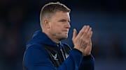 Howe applauds the Newcastle fans