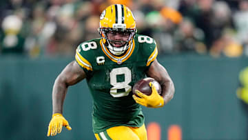 Chicago Bears v Green Bay Packers - NFL 2025