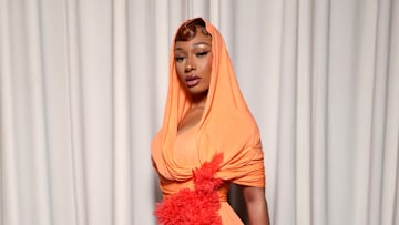 Giambattista Valli Front Row - Paris Fashion Week