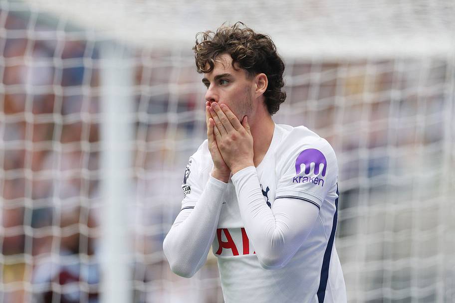 Archie Gray of Tottenham Hotspur reacts after a missing a chance during the Premier League 2026/27.