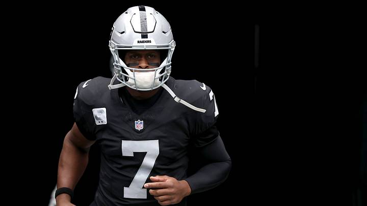 Tennessee Titans v Las Vegas Raiders