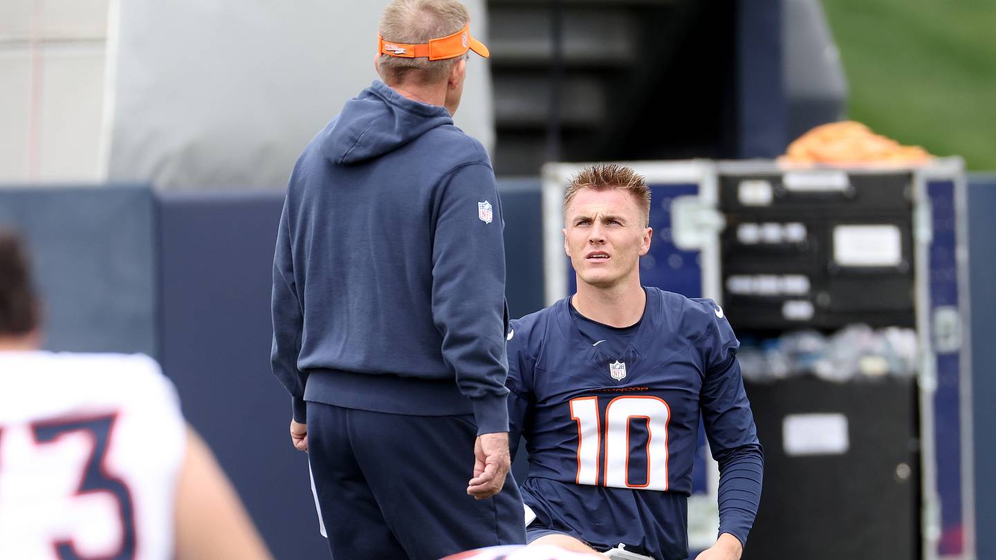 Broncos quarterback competition has key component that's been lacking for years - Vimarsana News