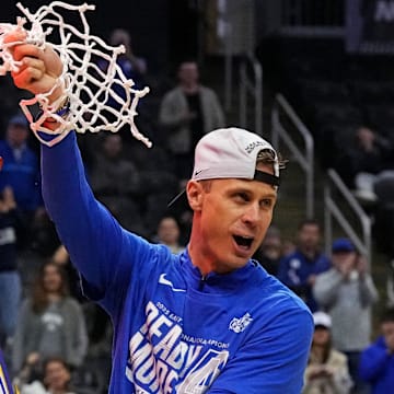 Duke extended coach Jon Scheyer to keep him through the 2030-31 season.