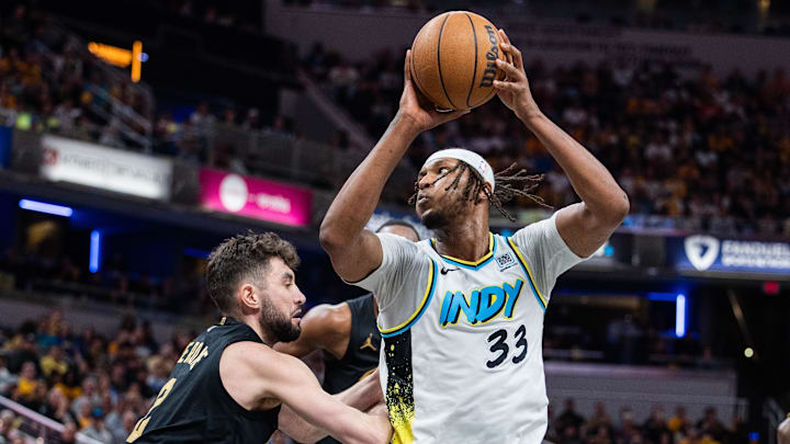  Indiana Pacers center Myles Turner shoots the ball while Cleveland Cavaliers guard Ty Jerome defends during game four of the second round for the 2025 NBA Playoffs.