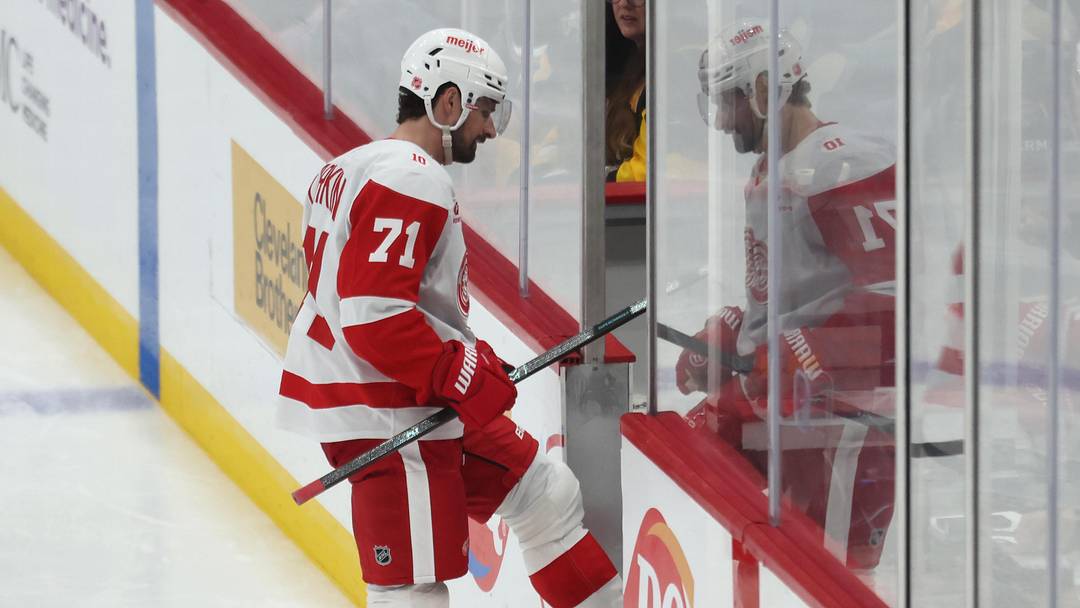 Mar 31, 2026; Pittsburgh, Pennsylvania, USA;  Detroit Red Wings center Dylan Larkin (71) enters the penalty box after being called for tripping against the Pittsburgh Penguins during the third period at PPG Paints Arena. Mandatory Credit: Charles LeClaire-Imagn Images