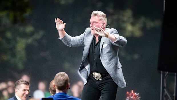 Oregon Ducks Indiana Hoosiers College GameDay Pat McAfee Kirk Herbstreit Eugene Big Ten College Football Autzen Stadium 