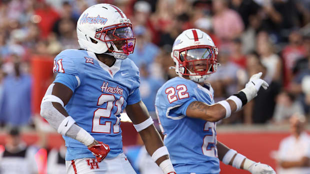 Houston Cougars defensive back Zelmar Vedder (21) reacts to his defensive play against the Texas Tech Raiders