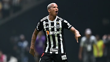 Deyverson volta à escalação do Atlético-MG após final da Copa do Brasil
