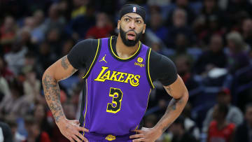 Anthony Davis está obligado a cargar de una vez por todas con el peso ofensivo de los Lakers en la vendiera zafra de NBA