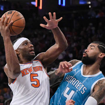 The Knicks are road favorites to against the Hornets on Thursday night.