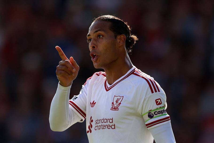 Virgil van Dijk pointing.