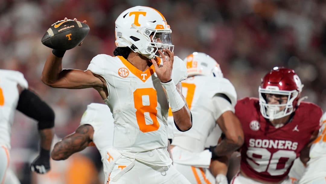 Tennessee Volunteers quarterback Nico Iamaleava (8) drops back to pass during a college football game between the University of Oklahoma Sooners (OU) and the Tennessee Volunteers at Gaylord Family - Oklahoma Memorial Stadium in Norman, Okla., Saturday, Sept. 21, 2024.