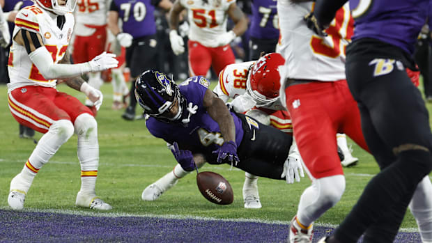  Baltimore Ravens wide receiver Zay Flowers (4) fumbles the ball as Kansas City Chiefs cornerback L'Jarius Sneed (38).