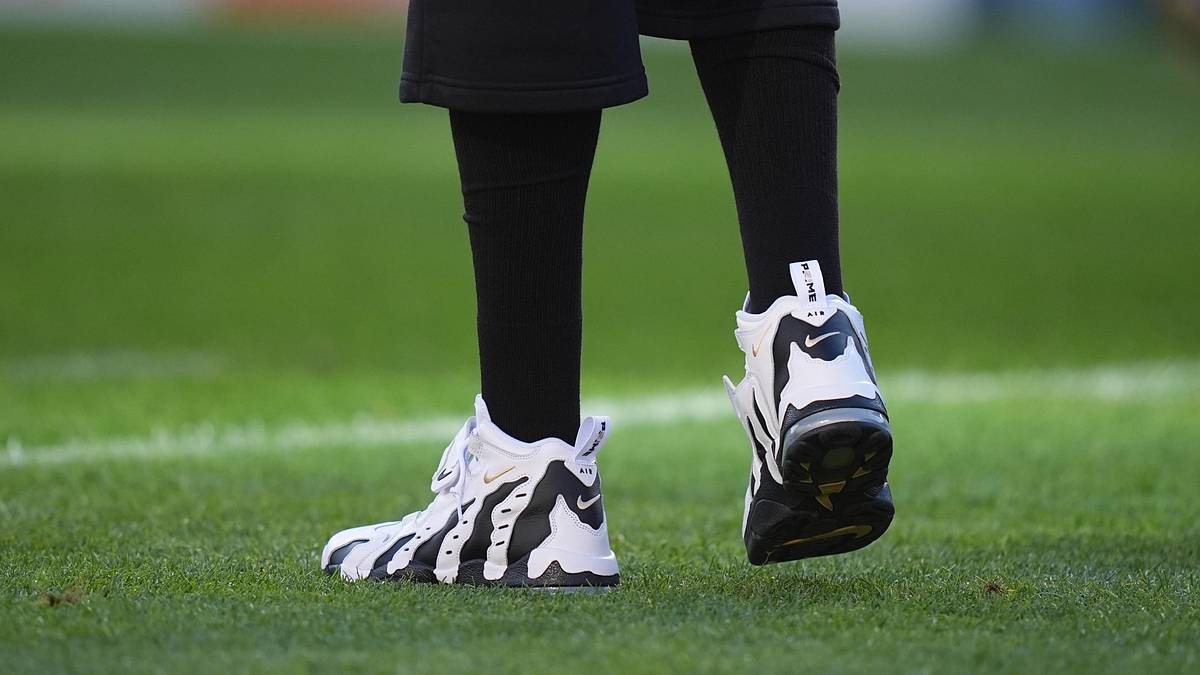air dt max 96 deion sanders